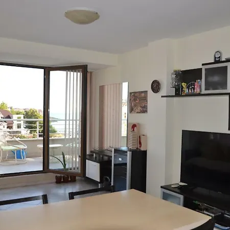 아파트 хармани 소조폴